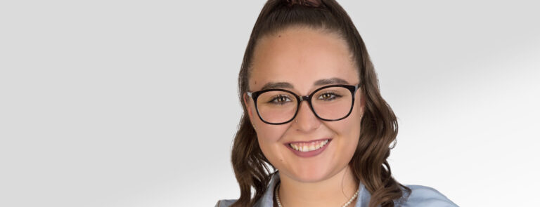 Aline Greutmann, Kauffrau und Bestatterin in Ausbildung